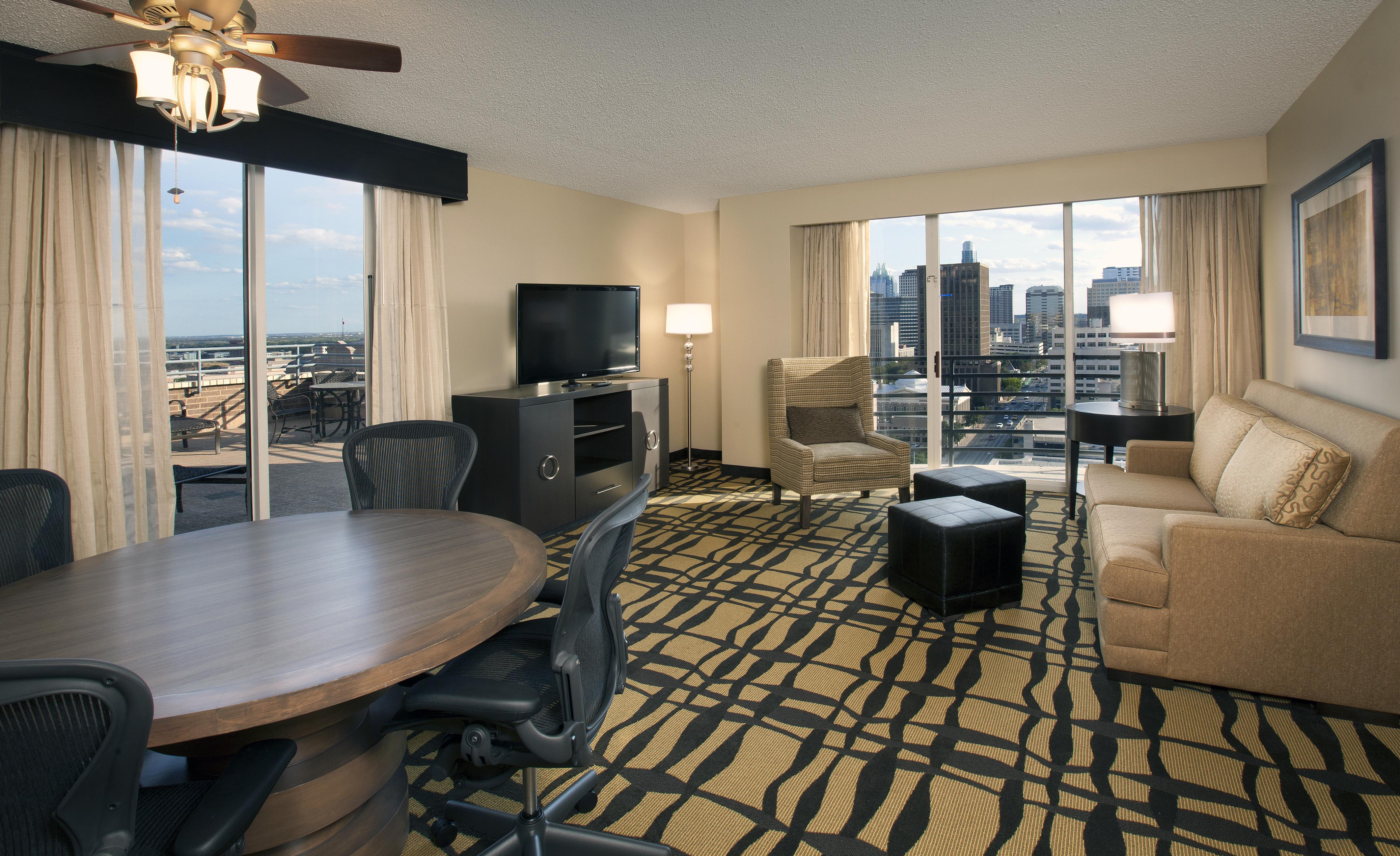Doubletree Suites By Hilton Austin Downtown Capitol Ruang foto