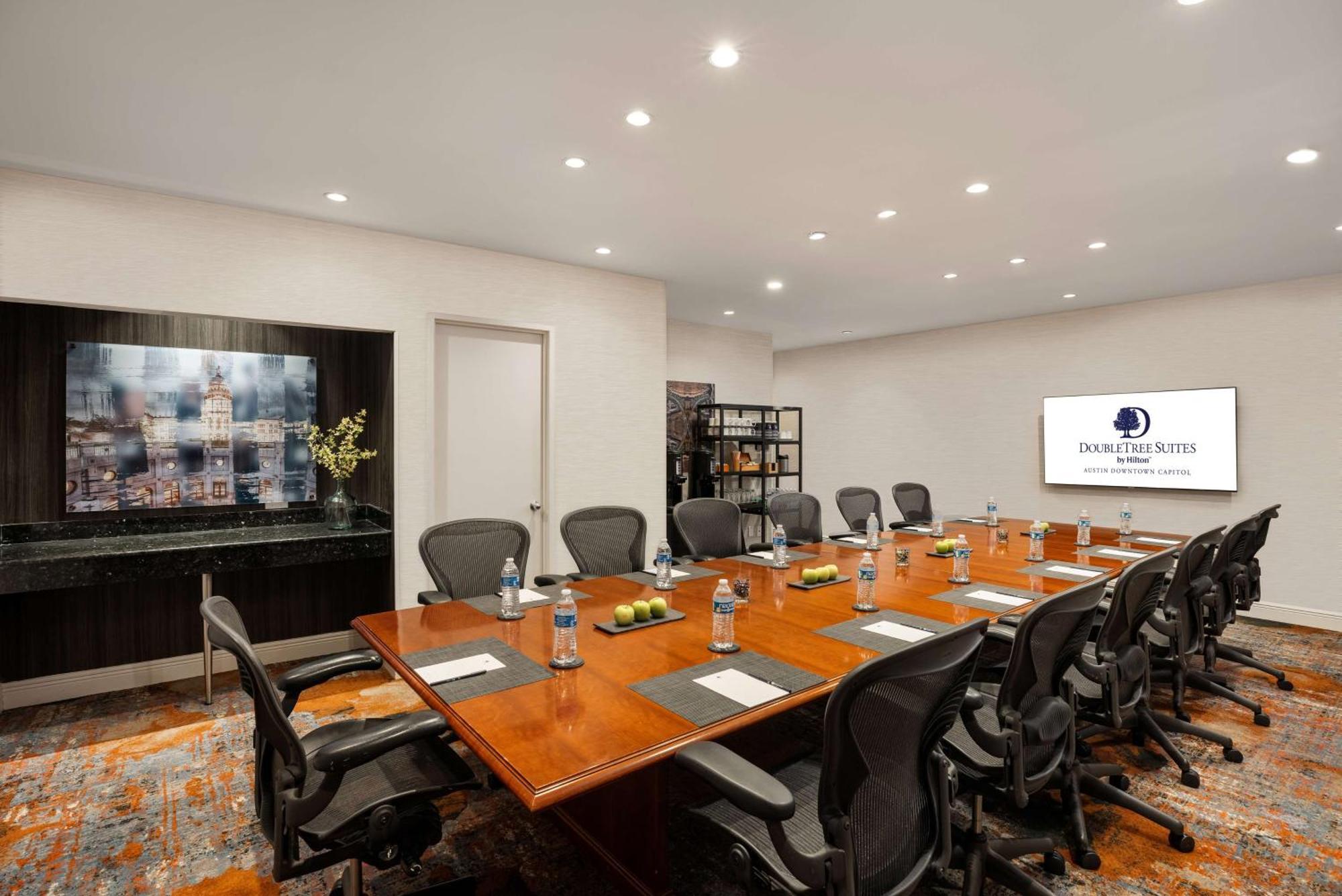 Doubletree Suites By Hilton Austin Downtown Capitol Bagian luar foto