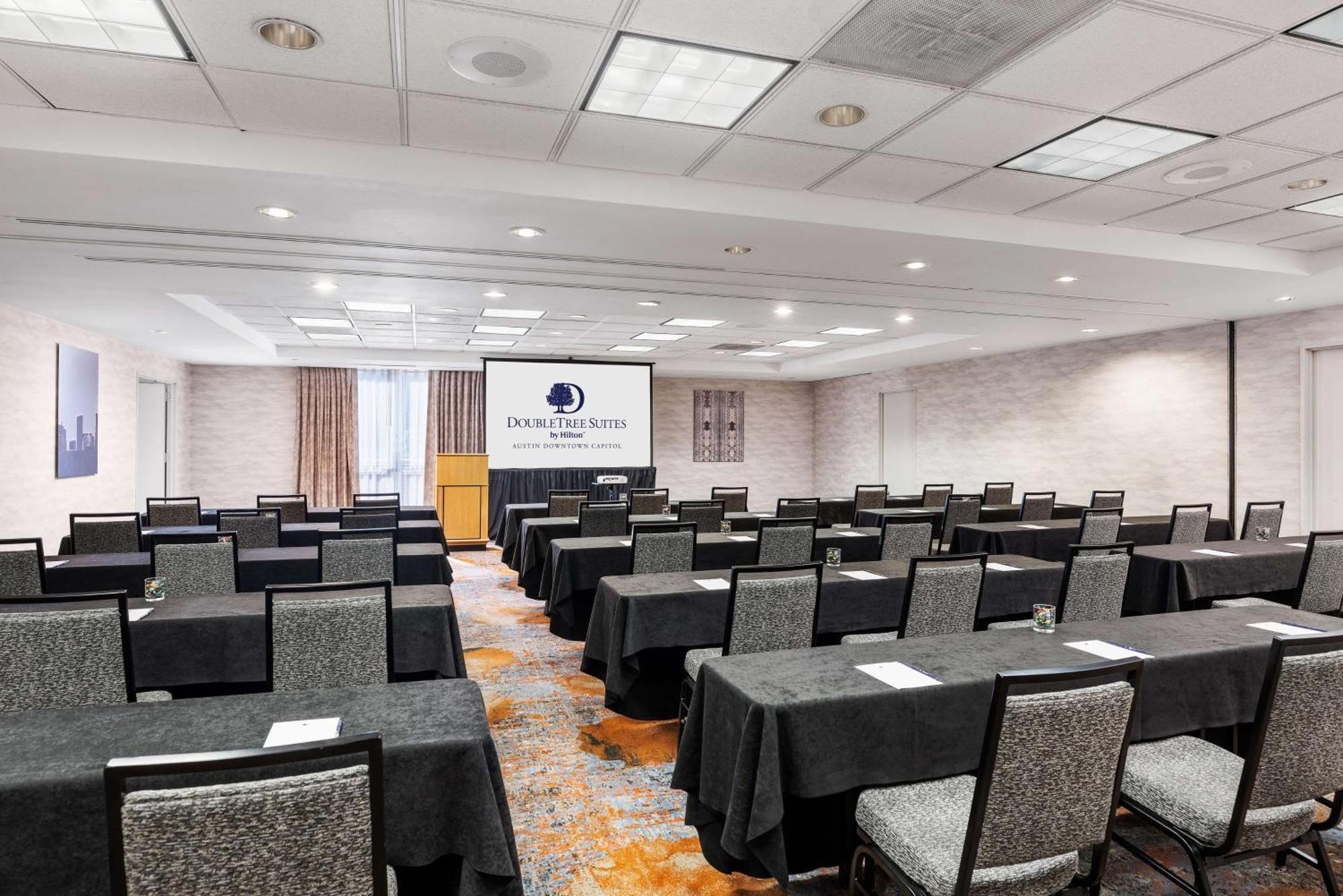 Doubletree Suites By Hilton Austin Downtown Capitol Bagian luar foto