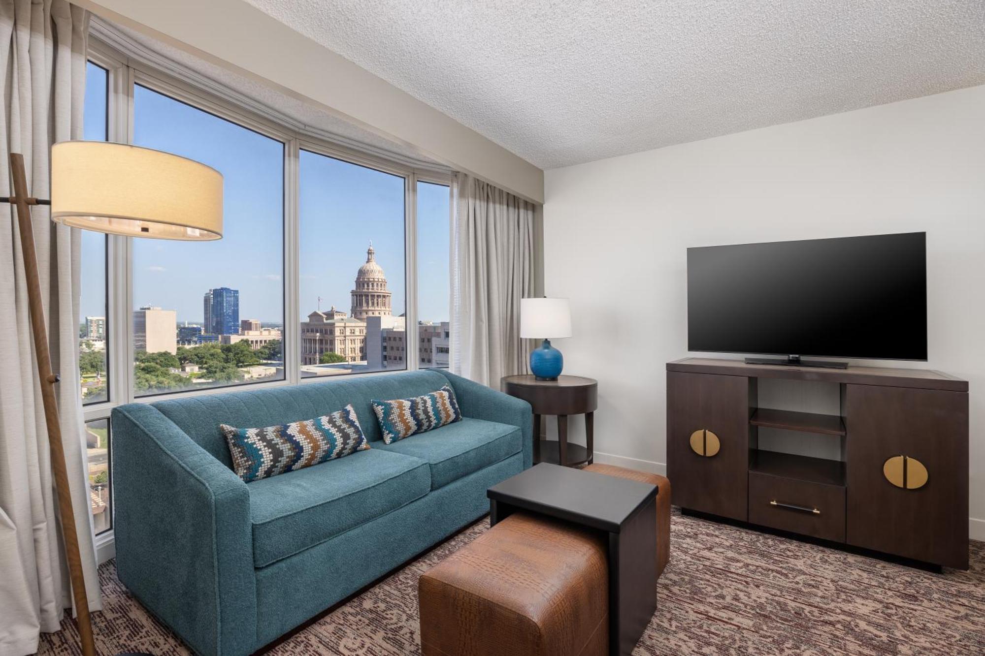 Doubletree Suites By Hilton Austin Downtown Capitol Bagian luar foto